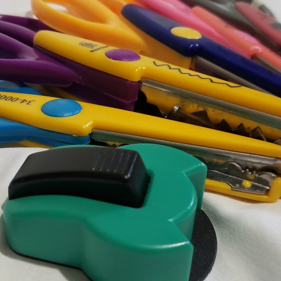 Provo Craft Design Scissors - Picture 2 of 4